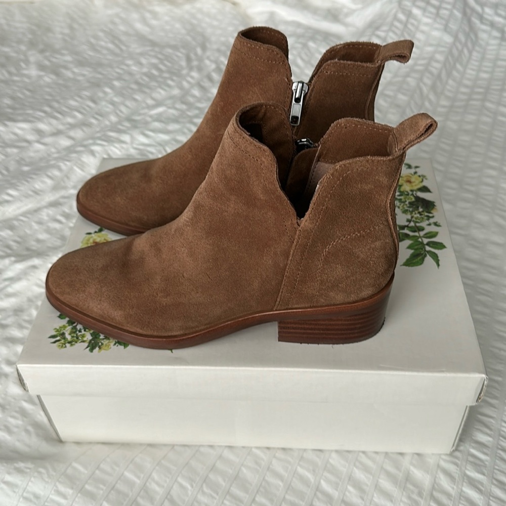 Fiona suede ankle boot